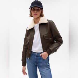Gap Women's Dark Brown Vegan Leather Jacket w/ Removable Sherpa Collar. Small.